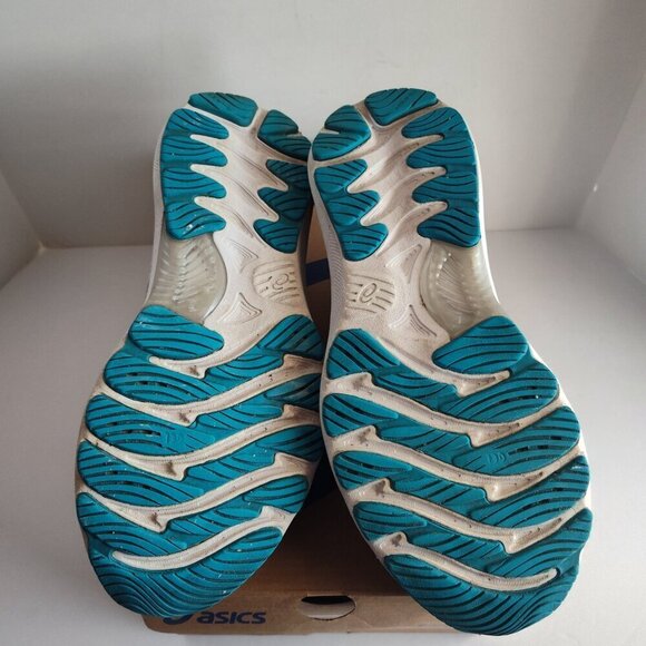 Ladies SZ 7 Asics Gel-Nimbus 23 Grey Running Sneaker - Picture 6 of 7